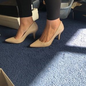 Micheal Kors Nude  Heels pointed toe. NWOT